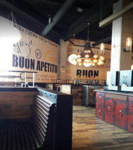 Comedor muerde la pasta